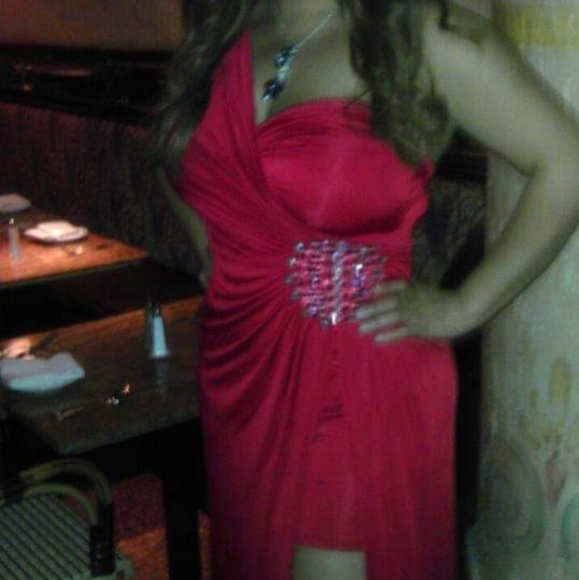 Long red dress - Picture 3 of 3